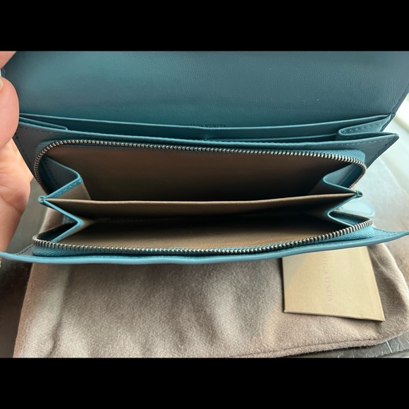 BOTTEGA VENETA Woven Leather Long Wallet - Picture 5 of 8